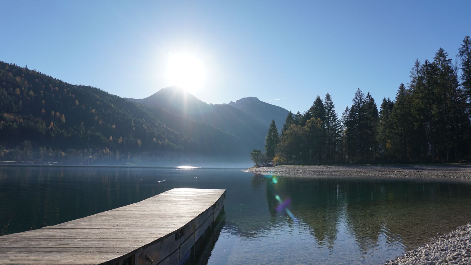 Sony E 16-50mm F3.5-5.6 PZ OSS sample photo. Lake, mountains, landscape photography