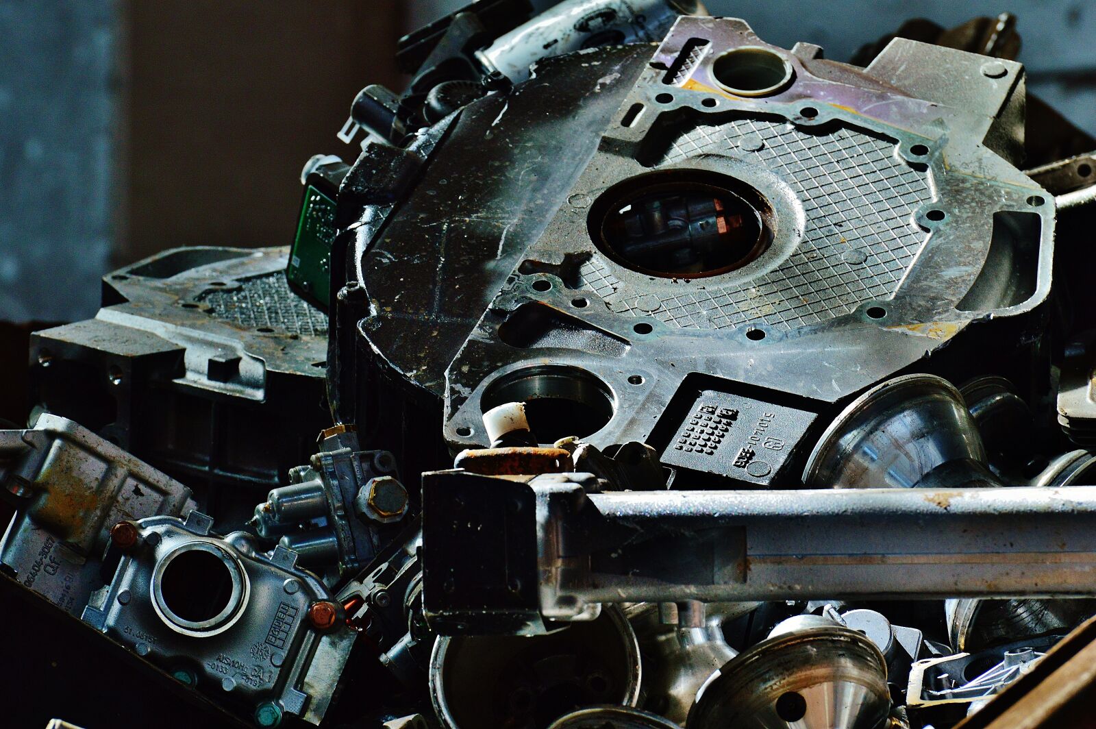 Nikon D3200 sample photo. Iron, scrap, scrap metal photography