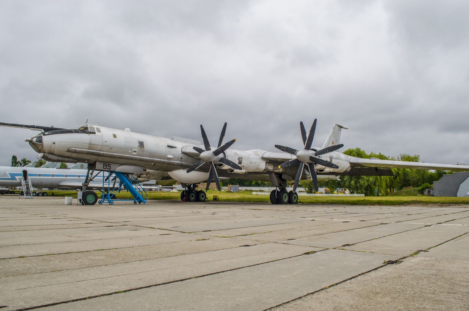 Nikon D5100 sample photo. Plane, long-range aviation, tupolev photography