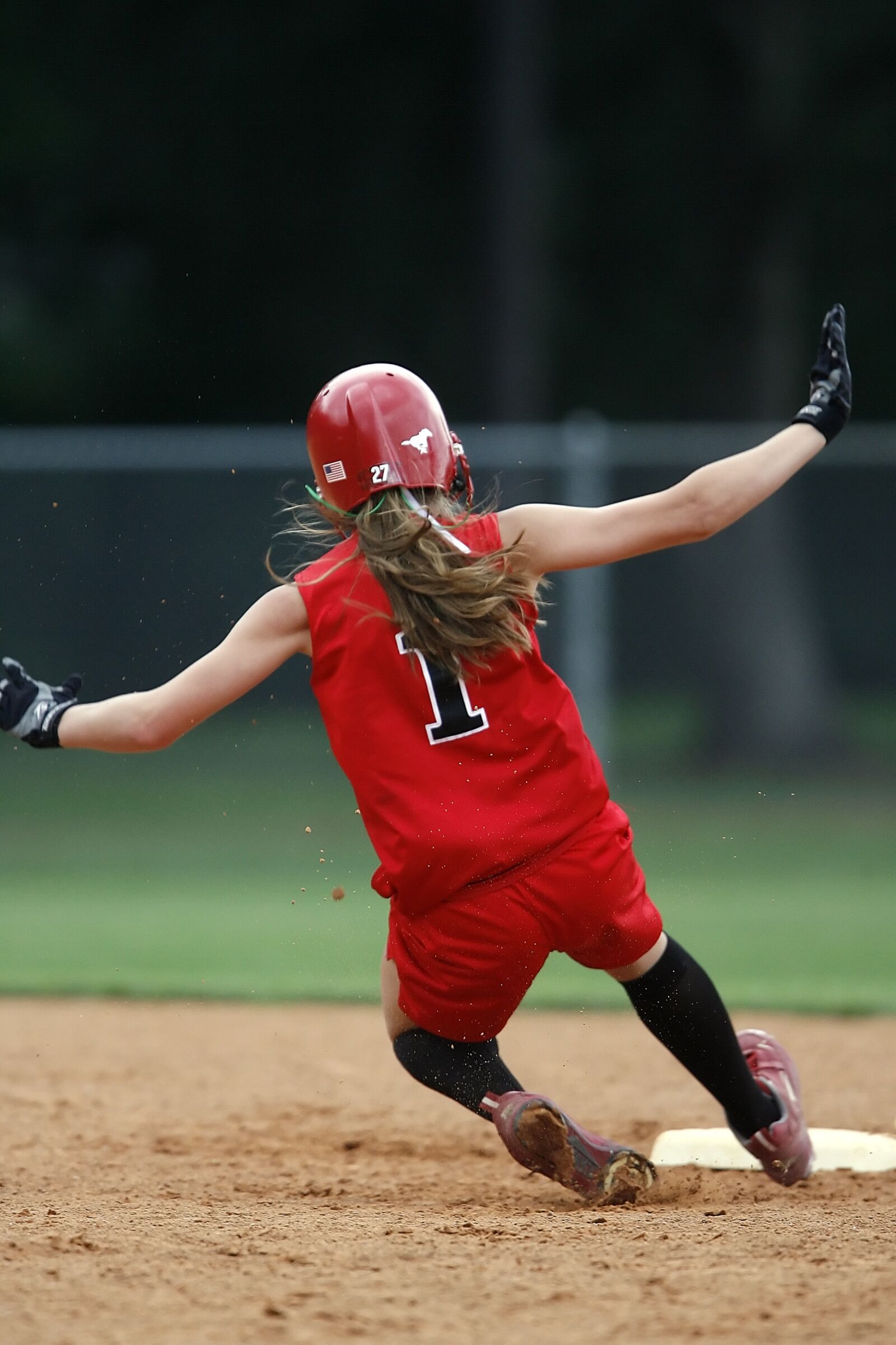 Canon EOS-1D Mark II N sample photo. Softball, player, sliding photography