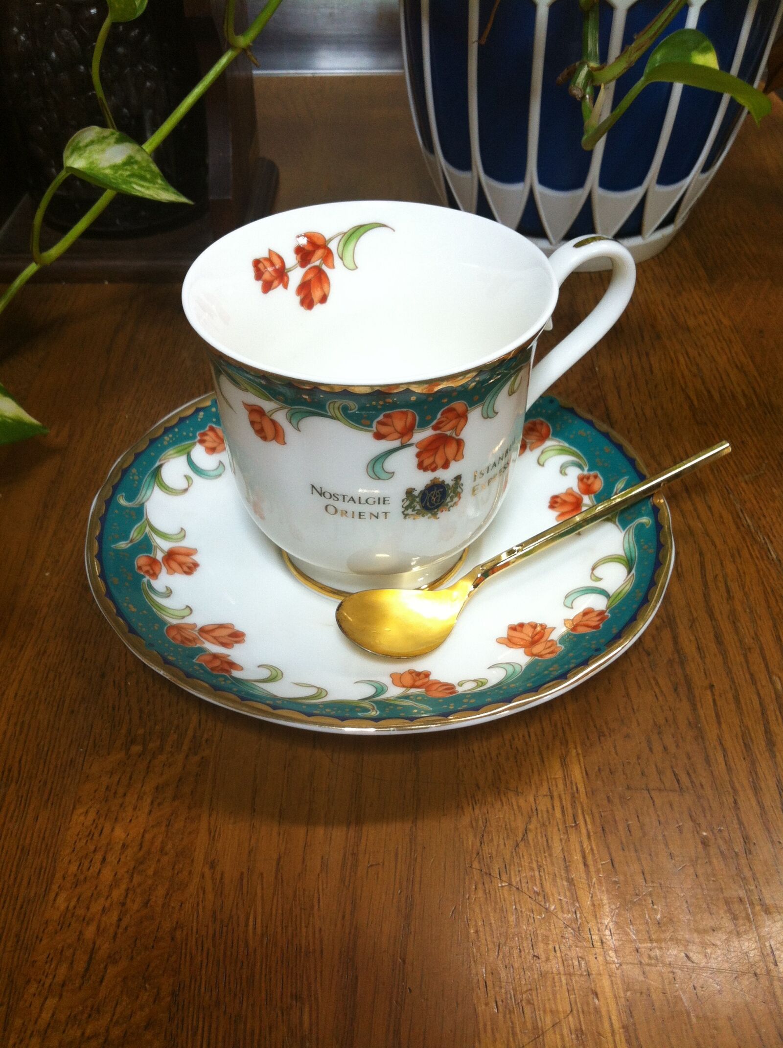 iPhone 4 back camera 3.85mm f/2.8 sample photo. Coffee, cup, saucer photography