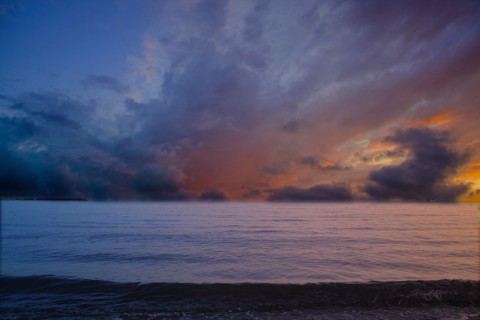 Canon EOS 4000D (EOS Rebel T100 / EOS 3000D) sample photo. Sunset, clouds, amazing photography