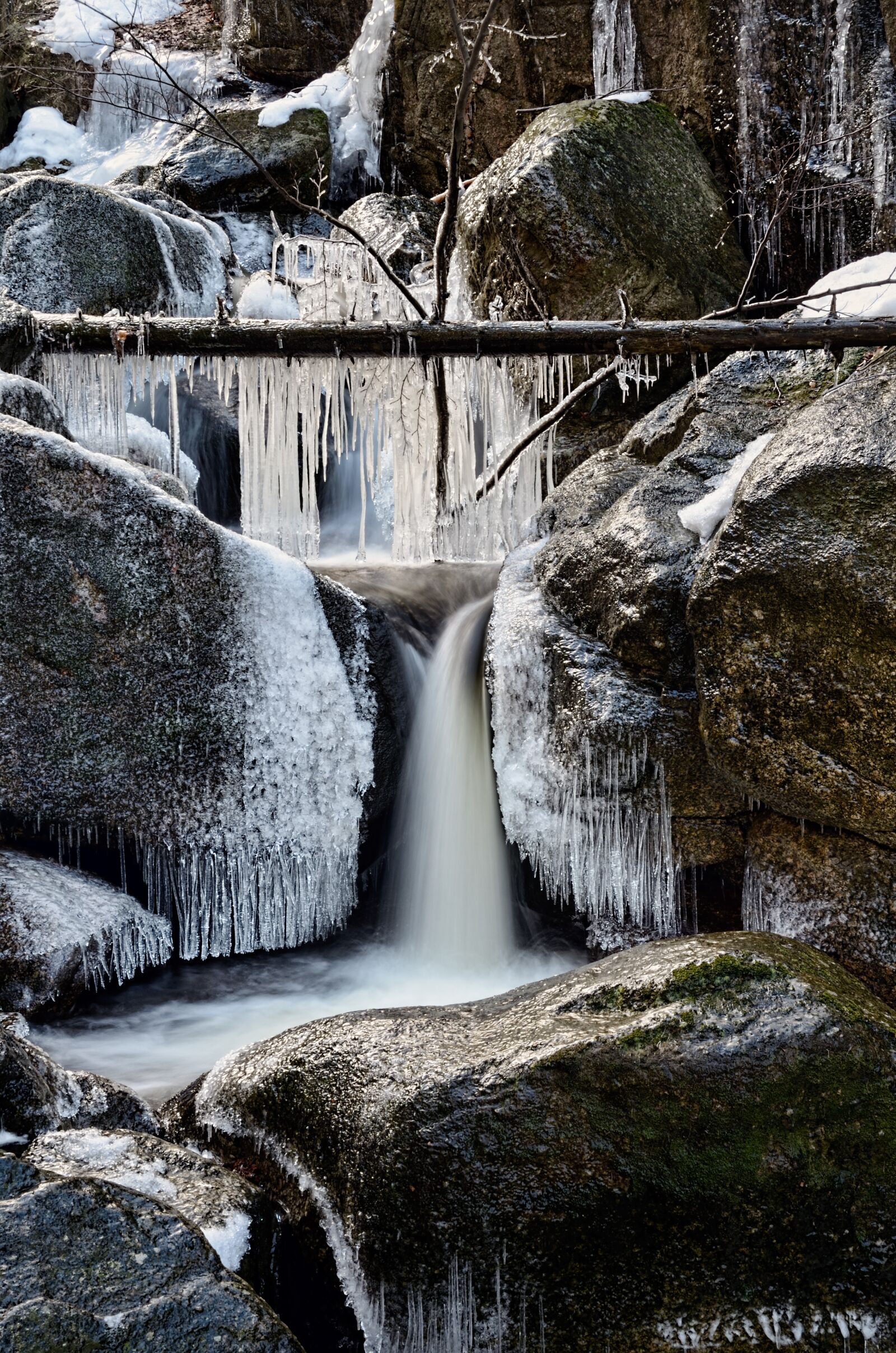 Nikon D5100 sample photo. Winter creek, ice, landscape photography