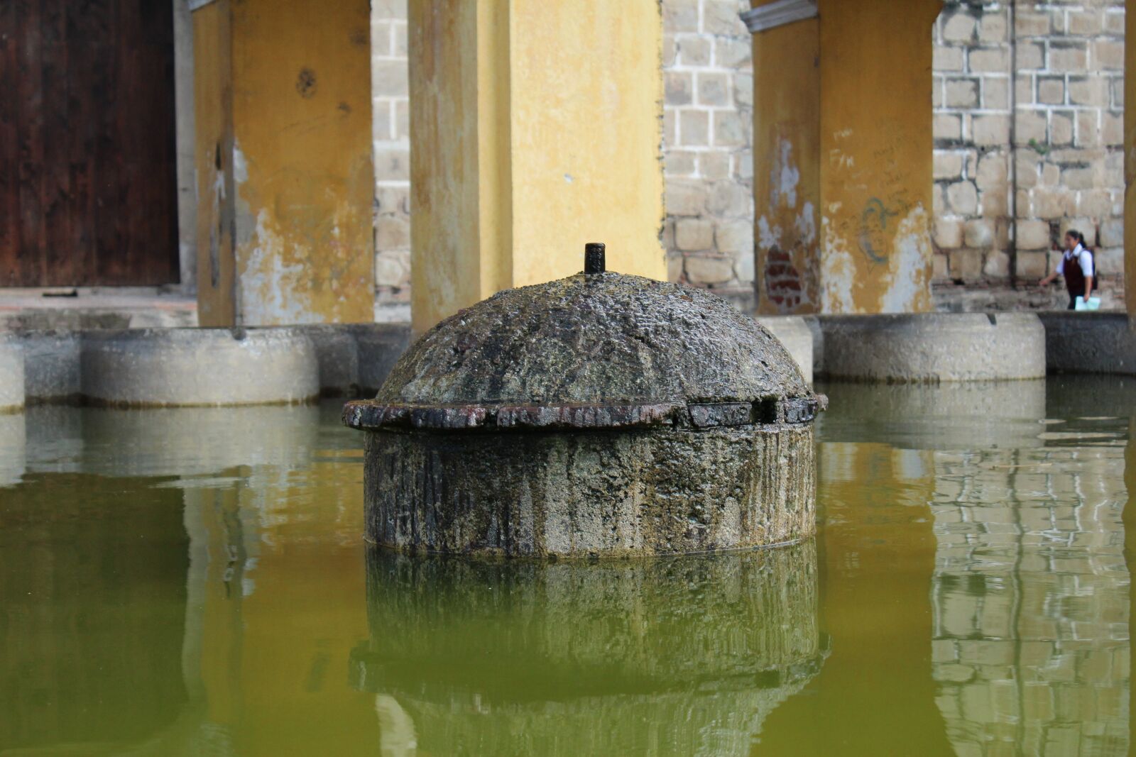 Canon EOS 1200D (EOS Rebel T5 / EOS Kiss X70 / EOS Hi) sample photo. Antigua guatemala, water, source photography