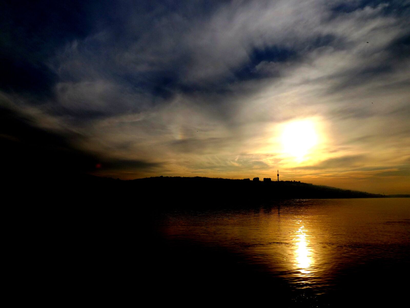 Fujifilm FinePix S4500 sample photo. Sunset, sun, water photography