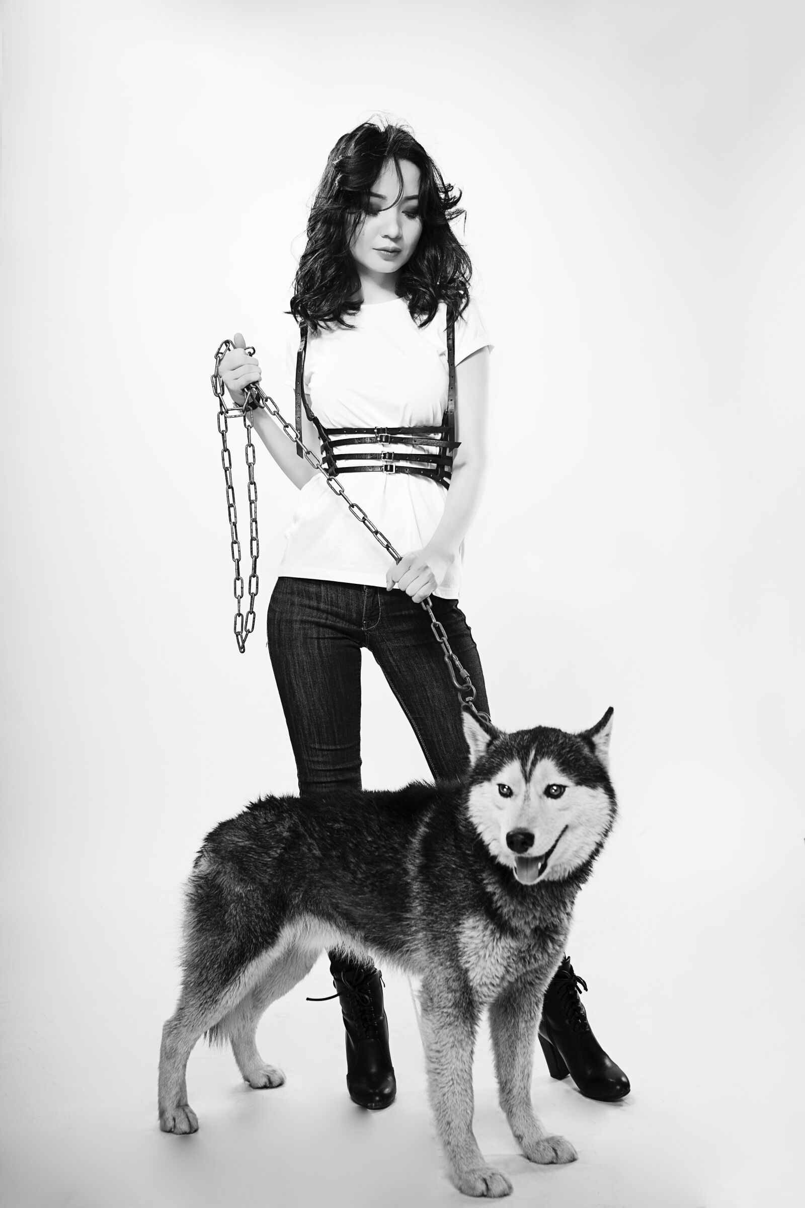Canon EF 24-105mm F4L IS USM sample photo. Girl, dog, husky photography