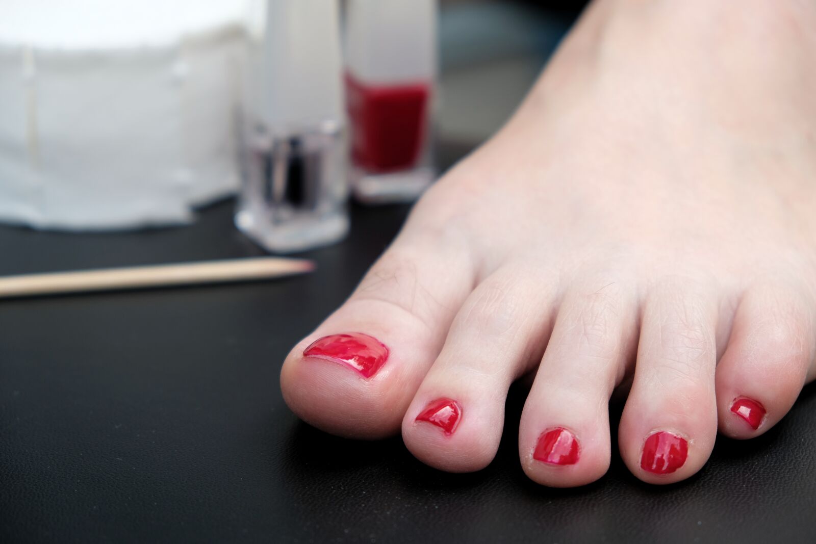 Fujifilm XF 18-55mm F2.8-4 R LM OIS sample photo. Foot, foot care, ten photography