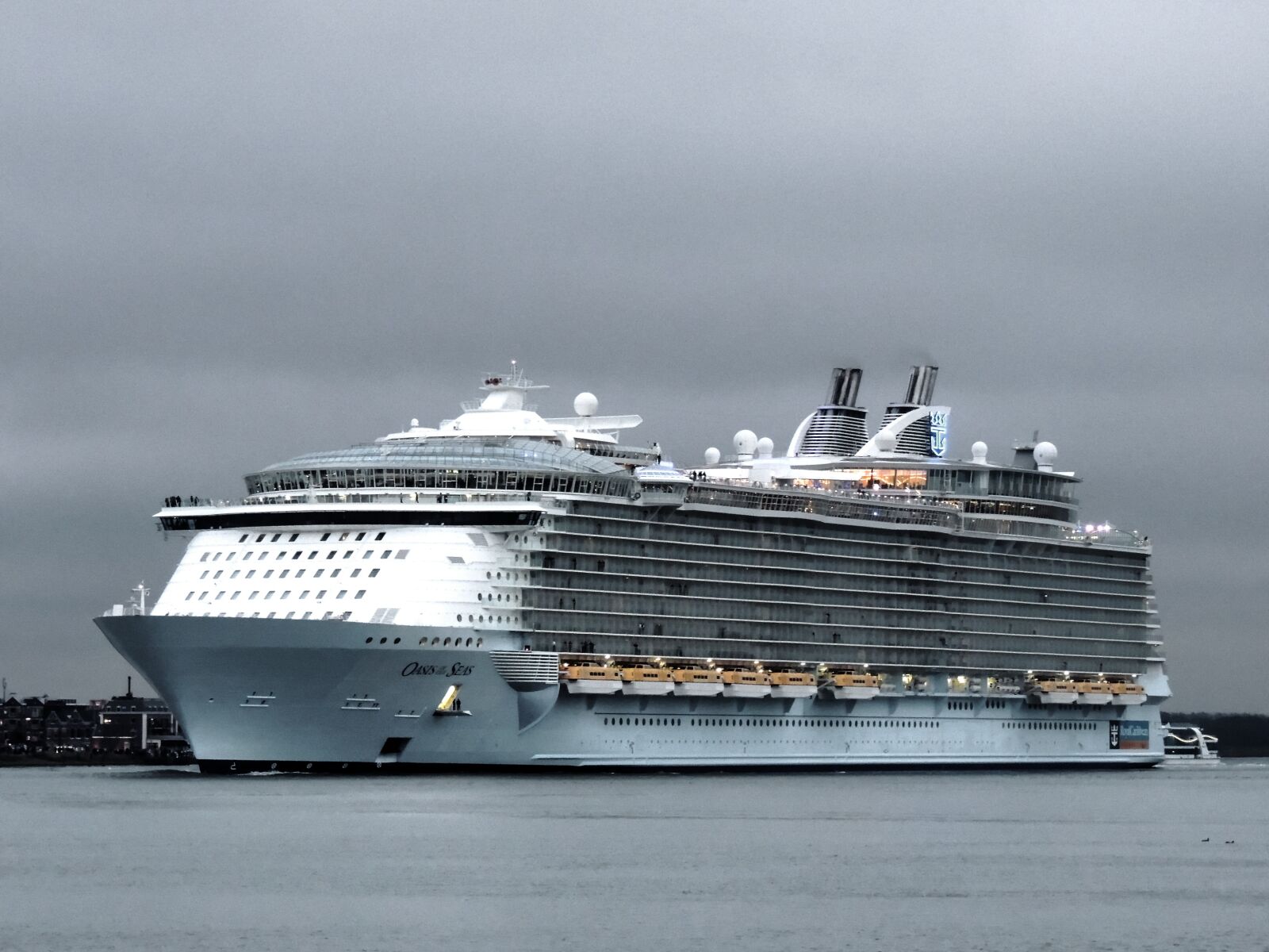 Nikon Coolpix P510 sample photo. Oasis of the seas photography
