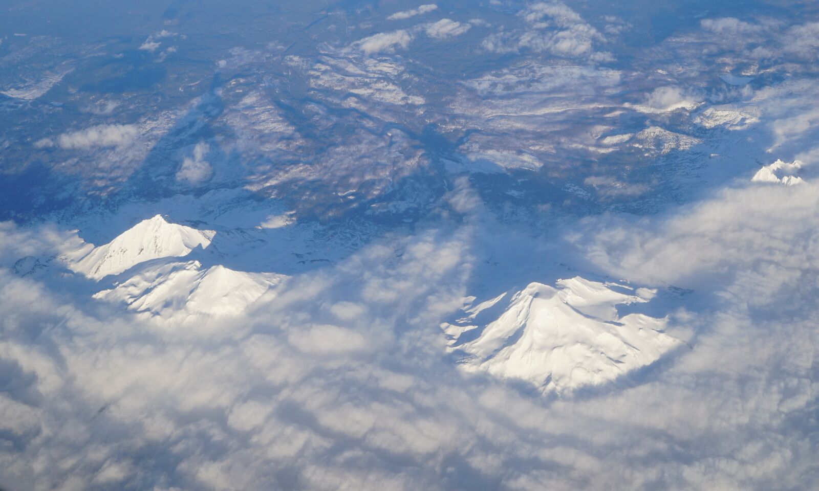 ZEISS Batis 25mm F2 sample photo. Mountain, snow, landscape photography