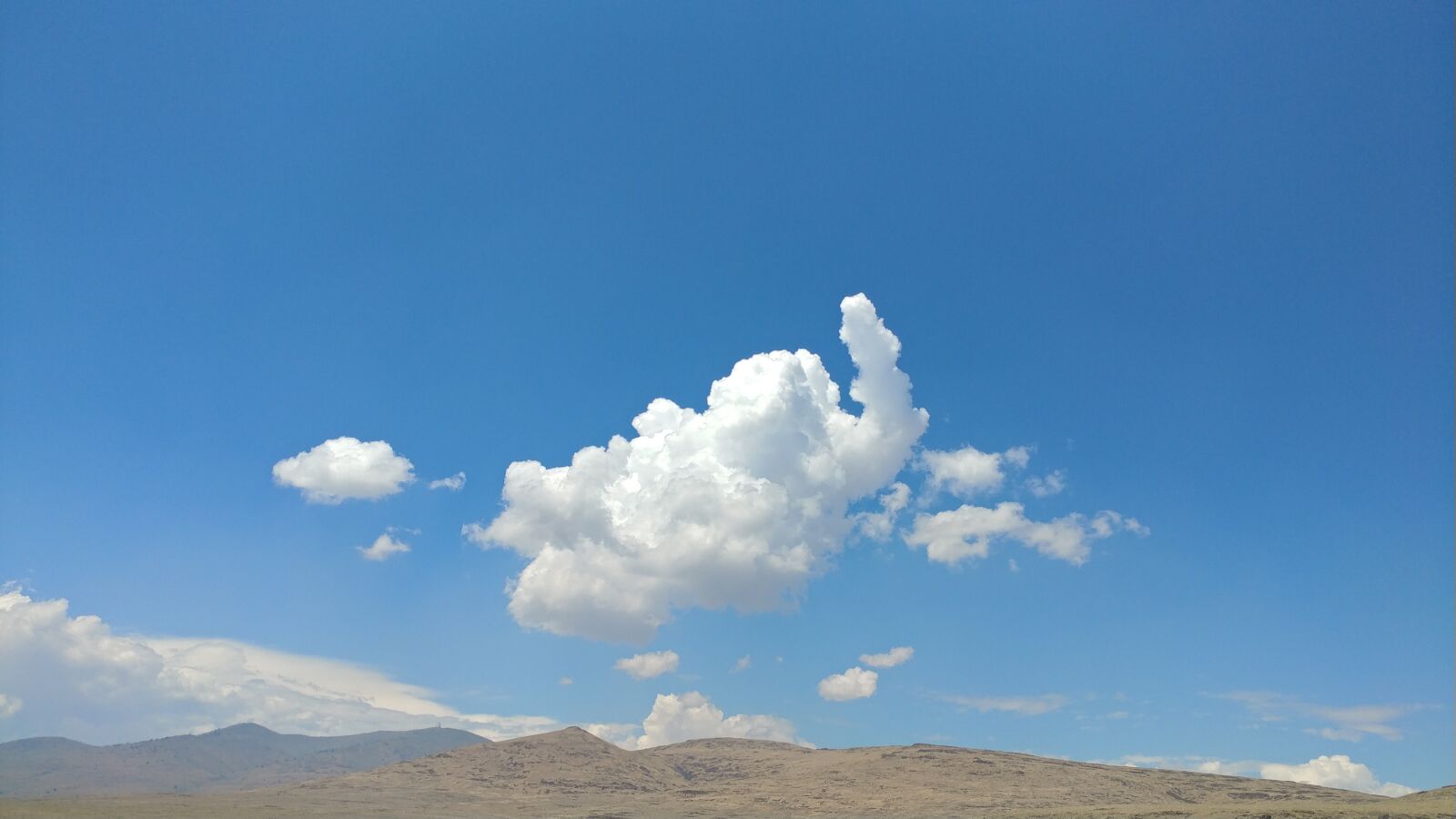 LG V20 sample photo. Clouds, elephant, sky photography
