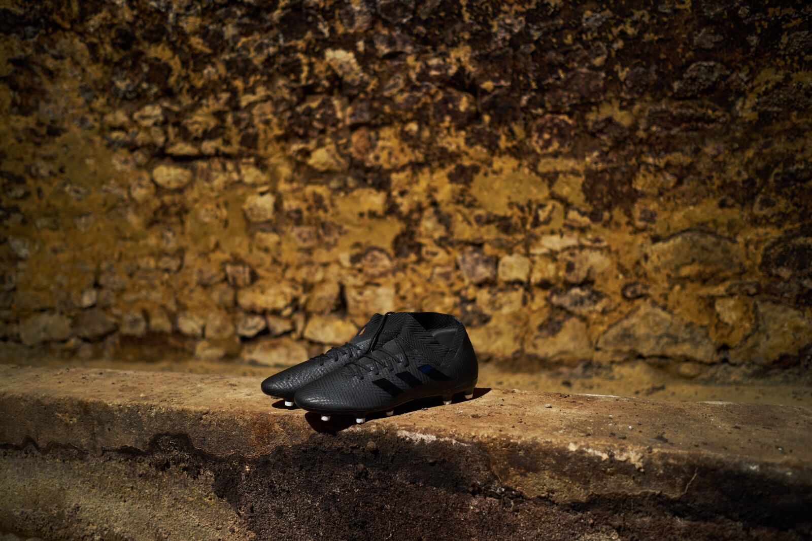 Sony FE 28mm F2 sample photo. Football boots, football, sport photography