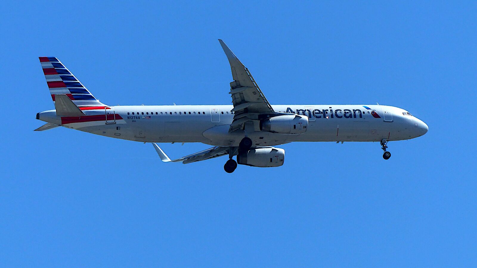 Panasonic Lumix DMC-FZ200 sample photo. Transport, aircraft, travel photography