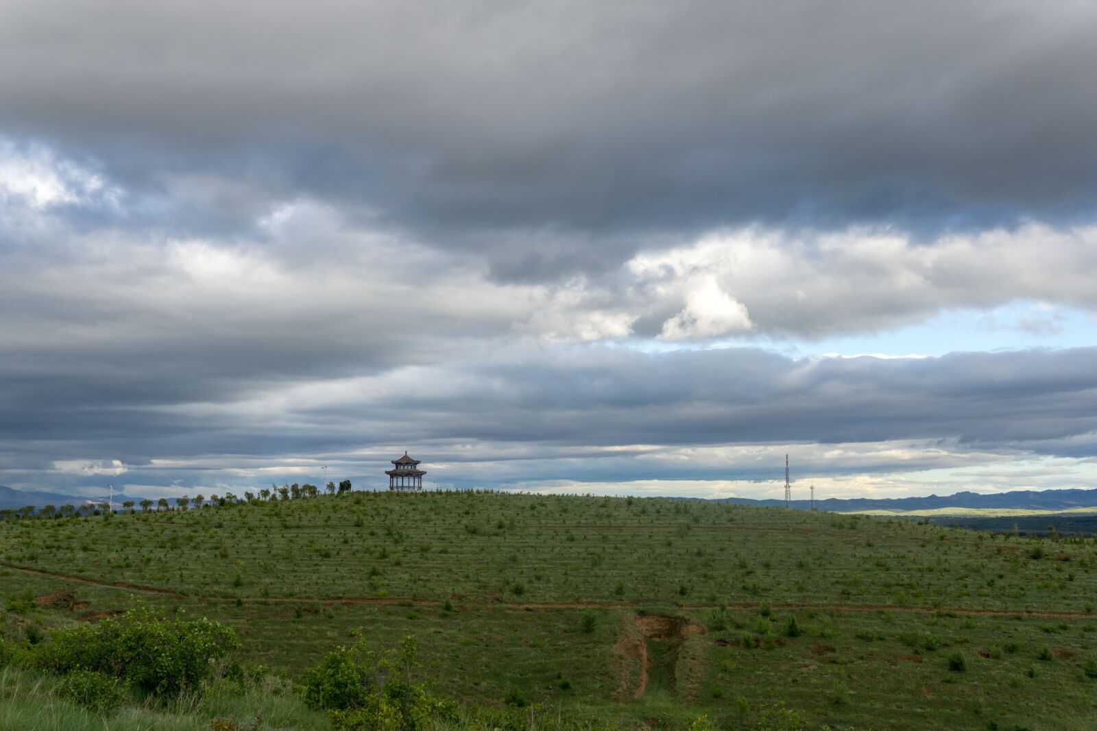 Sony a5100 sample photo. Mountain, dark clouds, cloud photography