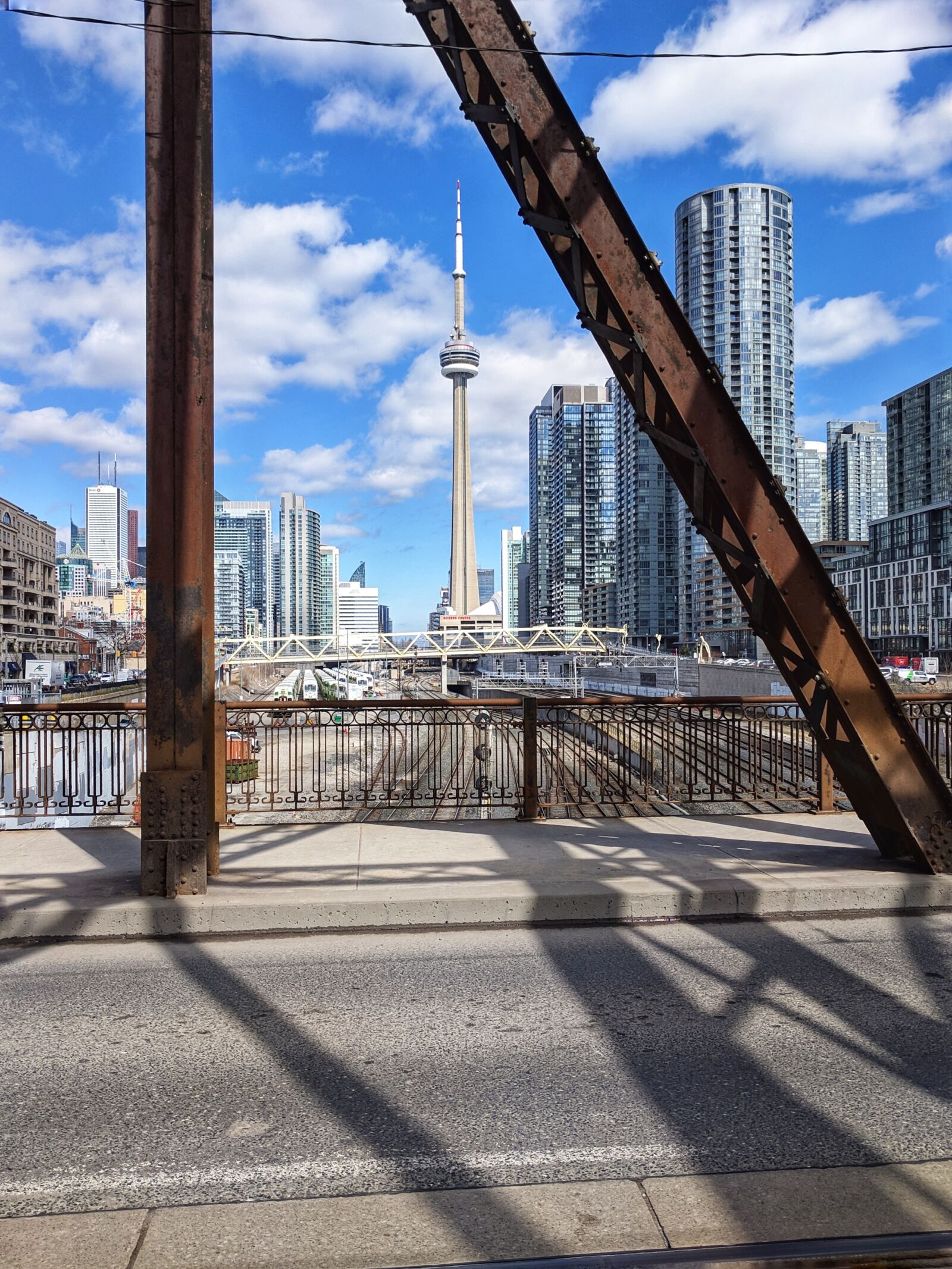 Google Pixel sample photo. Toronto, the good, city photography
