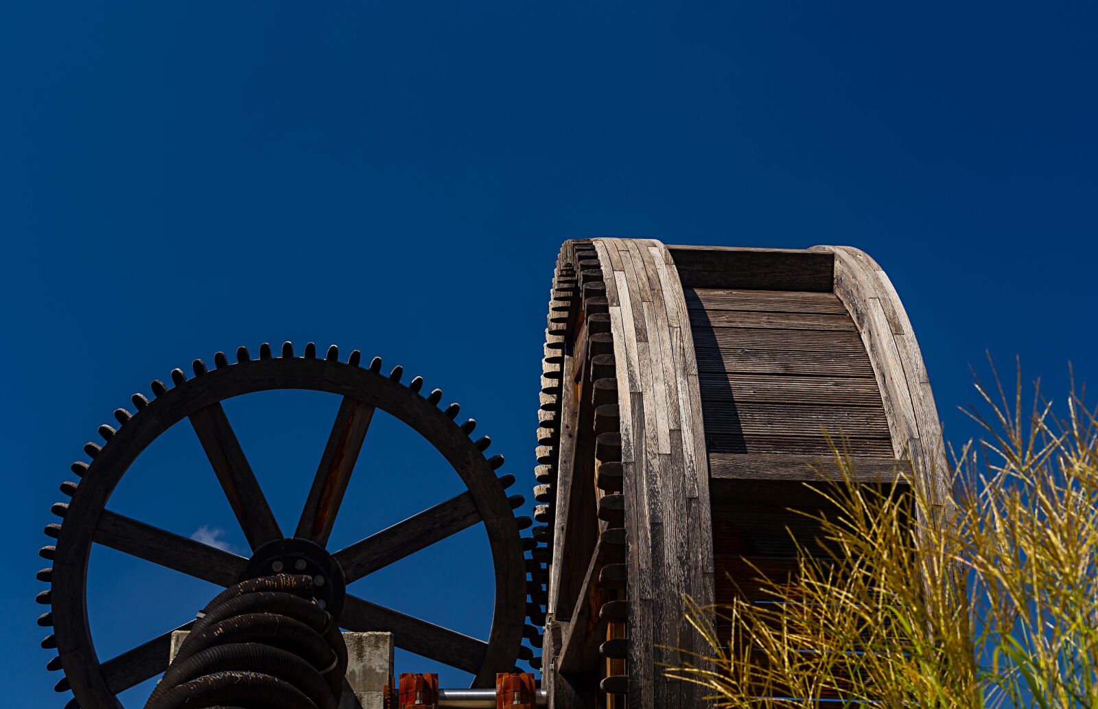 Canon EF 50mm F1.8 II sample photo. Water mill, impeller, wooden photography