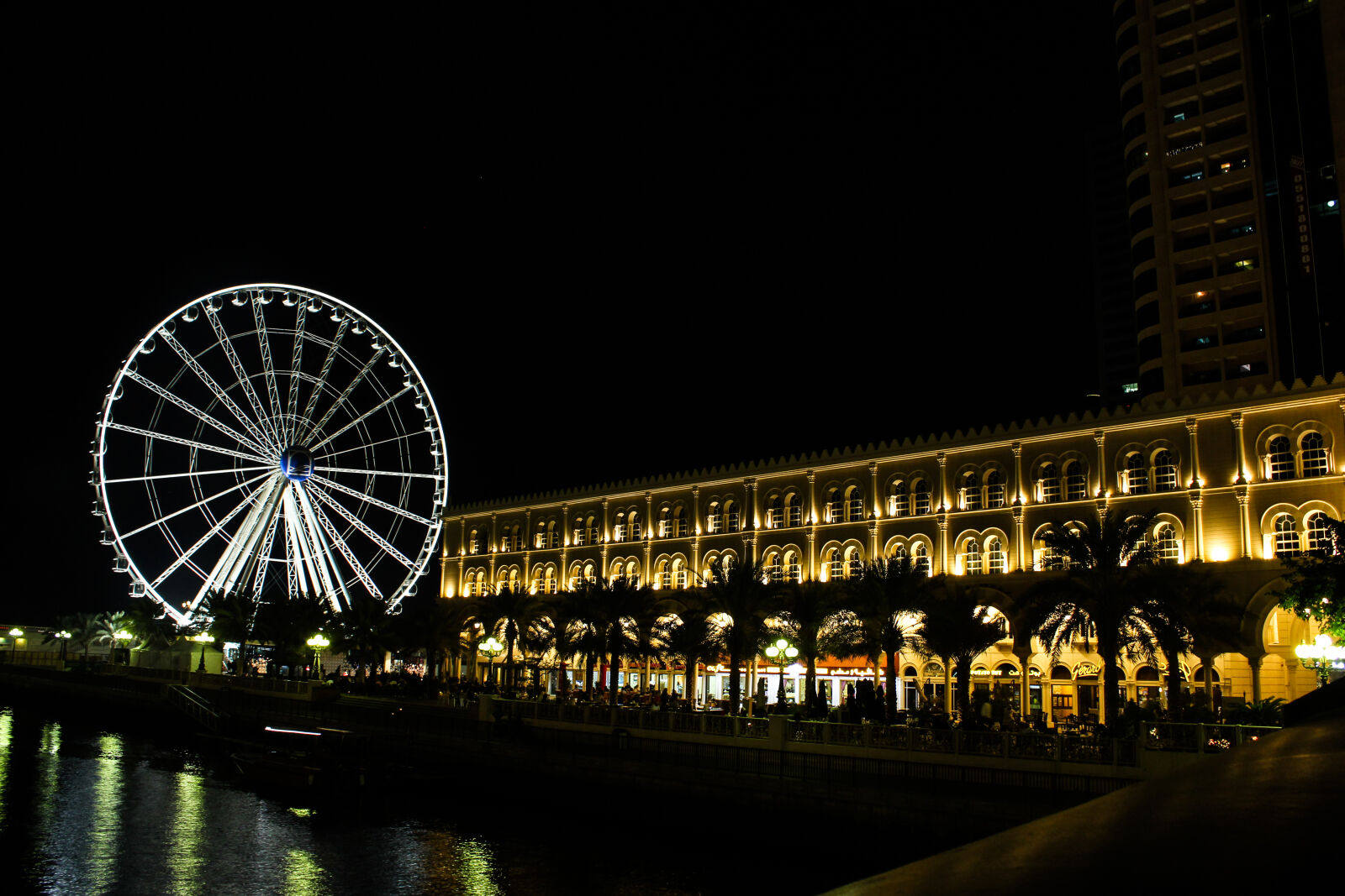 Canon EF-S 18-55mm F3.5-5.6 IS sample photo. Bright, bright, colours, dubai photography