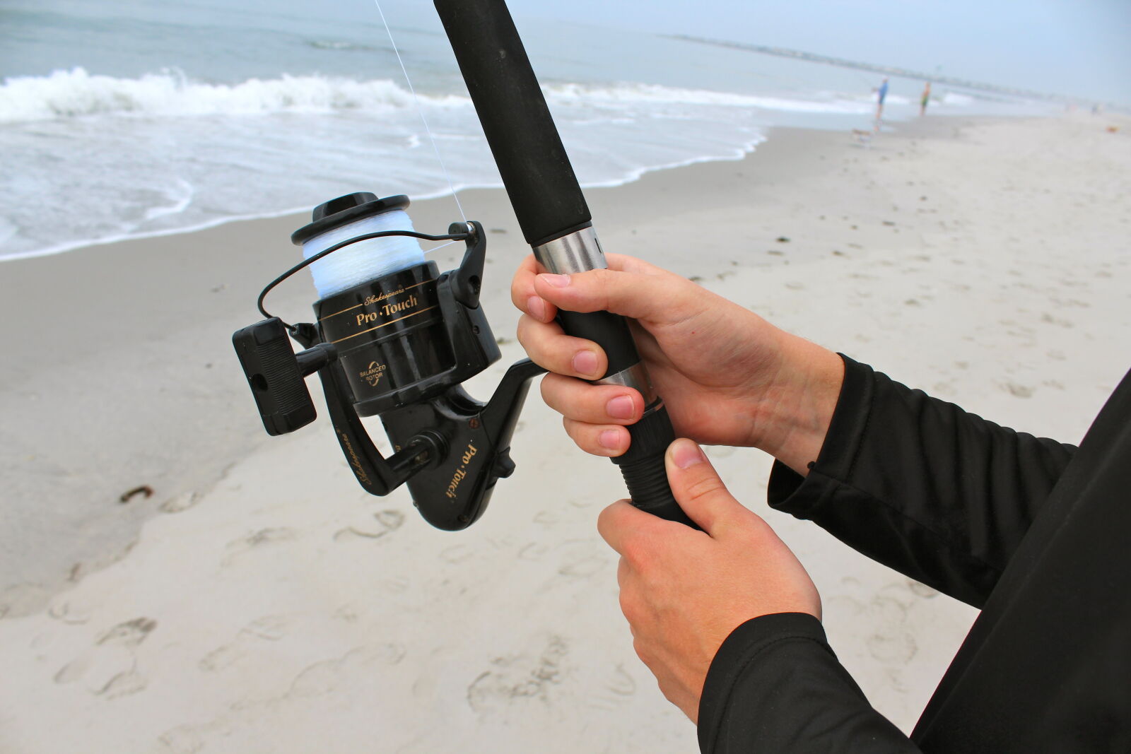 Canon EOS 1200D (EOS Rebel T5 / EOS Kiss X70 / EOS Hi) sample photo. Catch, fish, fishing, hook photography