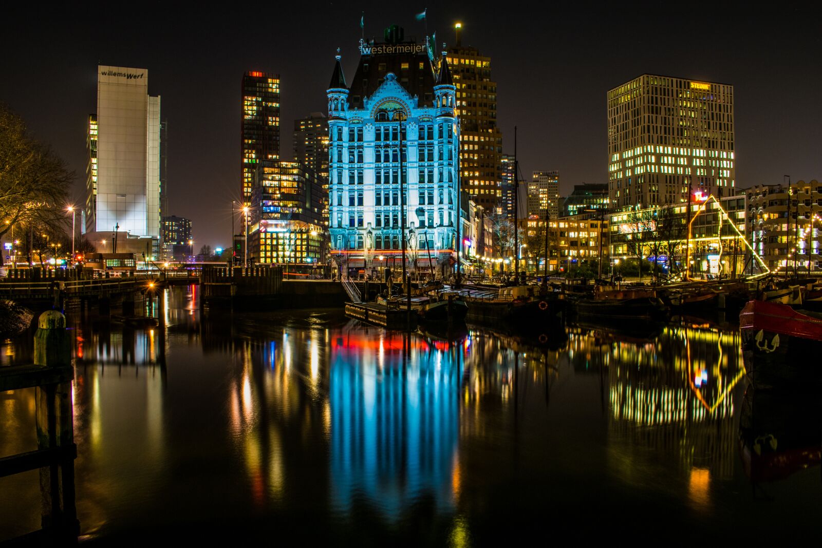 Nikon D3300 sample photo. Rotterdam, architecture, night photography