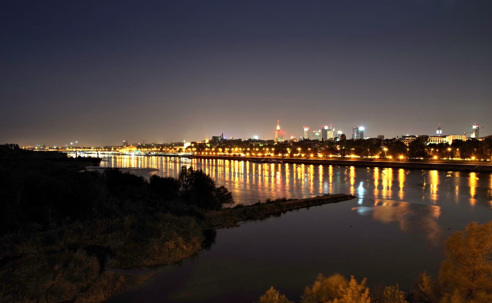 Pentax K-S2 sample photo. Wisla, warsaw, night photography