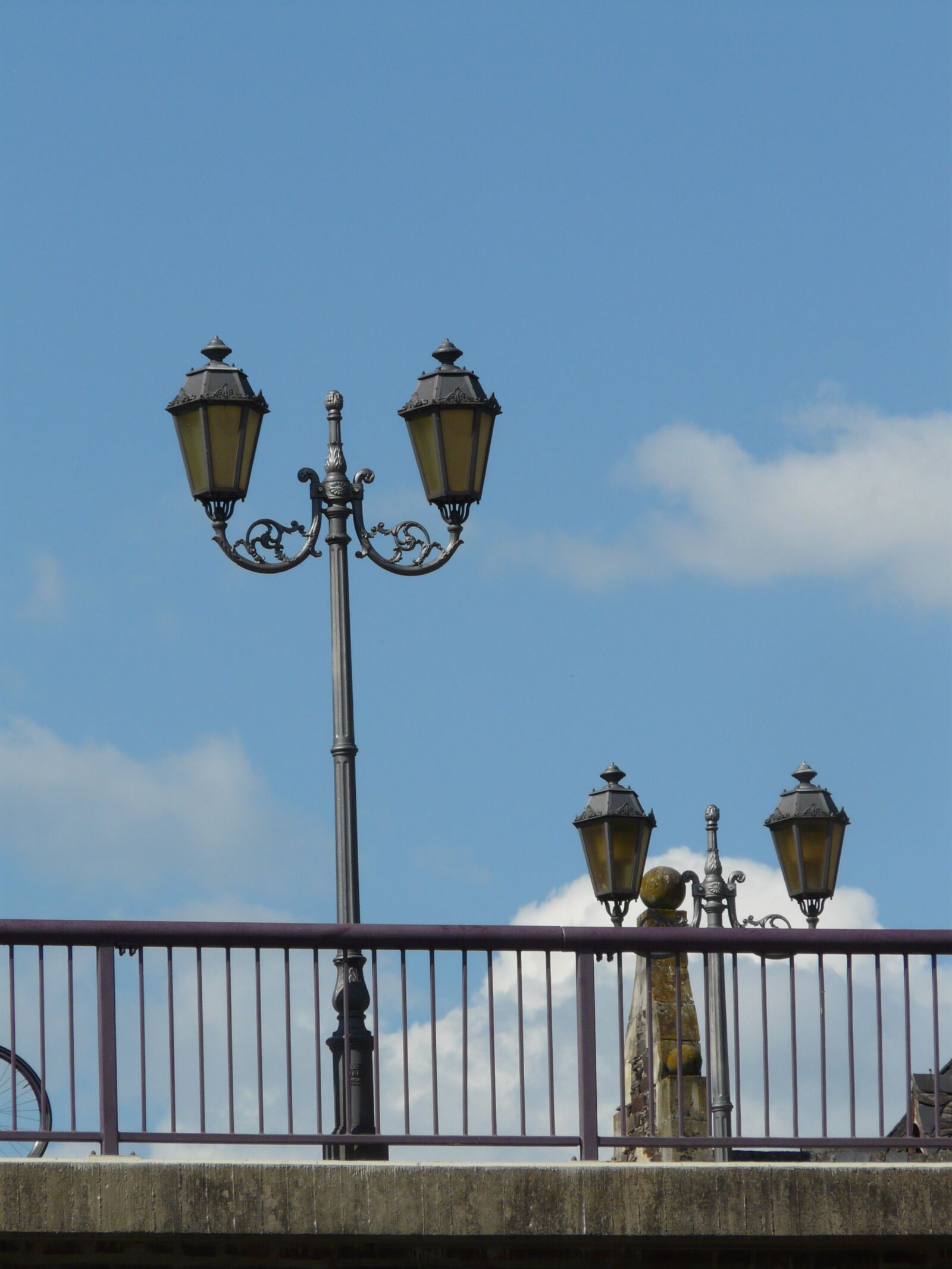 Panasonic DMC-FZ18 sample photo. Lantern, street lamp, lamp photography