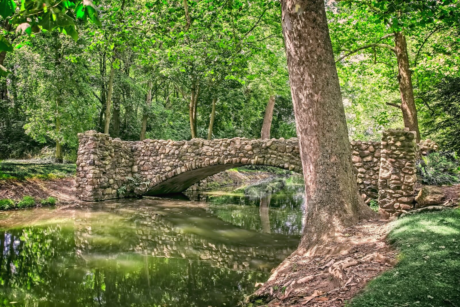 Canon EOS 5D Mark II sample photo. Stone bridge, lagoon, bridge photography