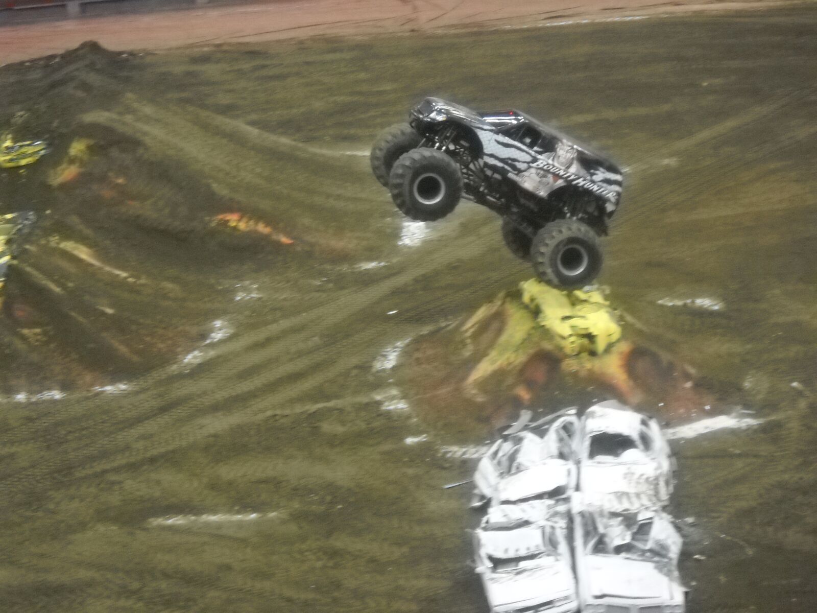 Nikon Coolpix L20 sample photo. Monster, truck, show photography