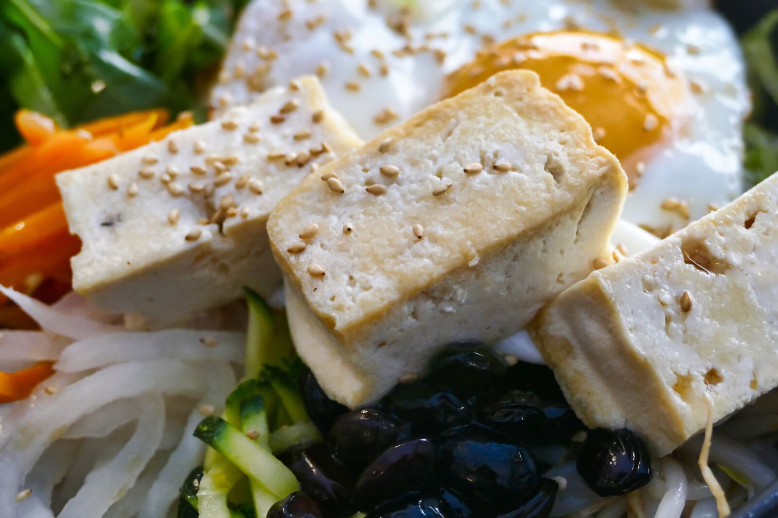 Panasonic Lumix DMC-FZ1000 sample photo. Tofu, eat, food photography