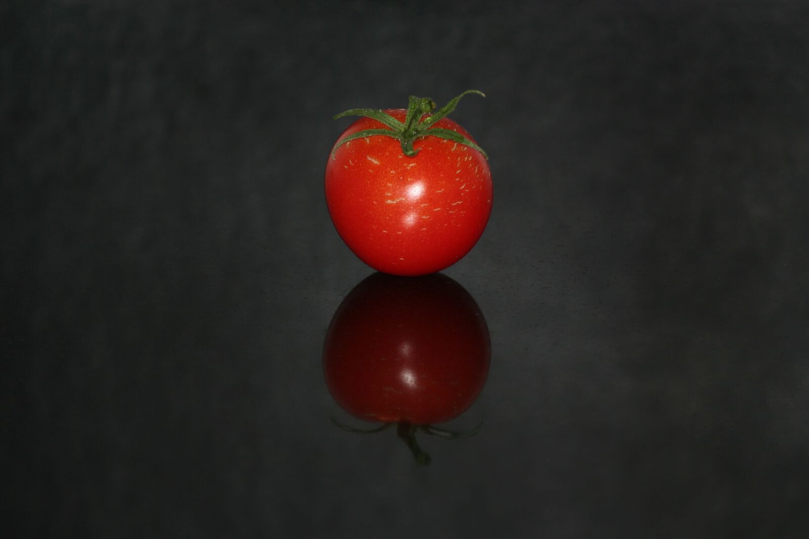 Canon EOS 350D (EOS Digital Rebel XT / EOS Kiss Digital N) sample photo. Tomato, vegetables, italian photography