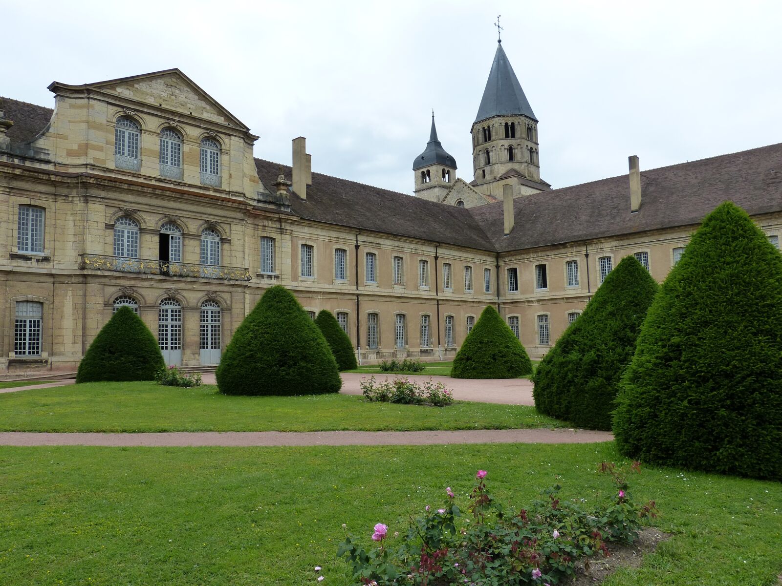 Panasonic Lumix DMC-FZ150 sample photo. Cluny, monastery, abbey photography