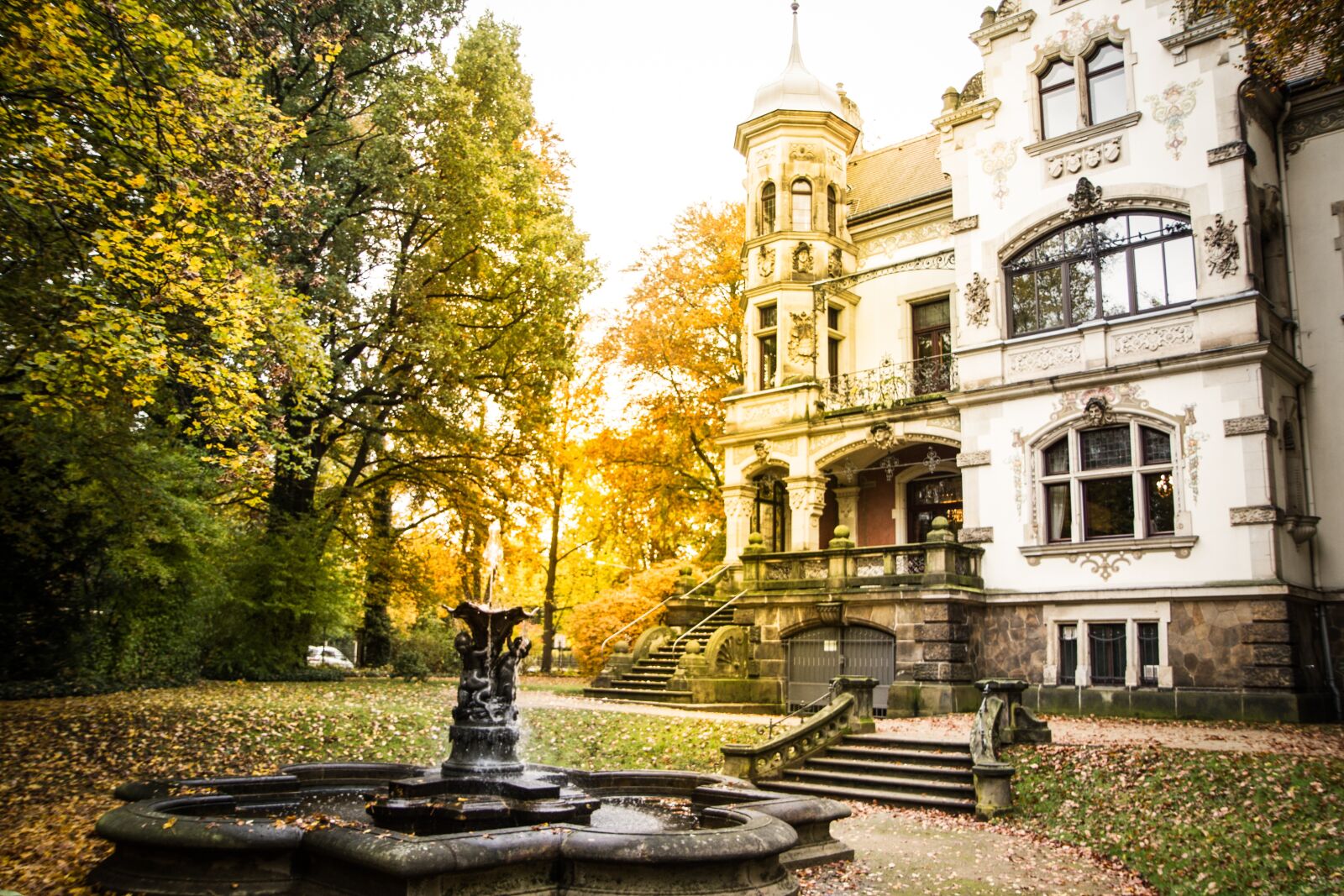 Canon EOS 7D sample photo. Registry office, dresden, fountain photography