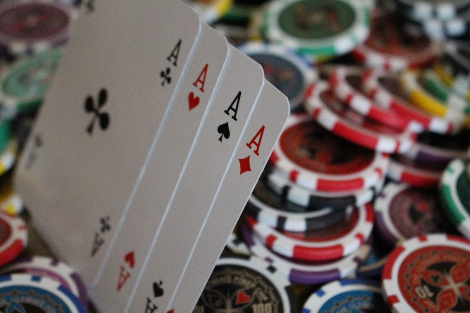 Canon EOS 700D (EOS Rebel T5i / EOS Kiss X7i) sample photo. Poker, game, money photography