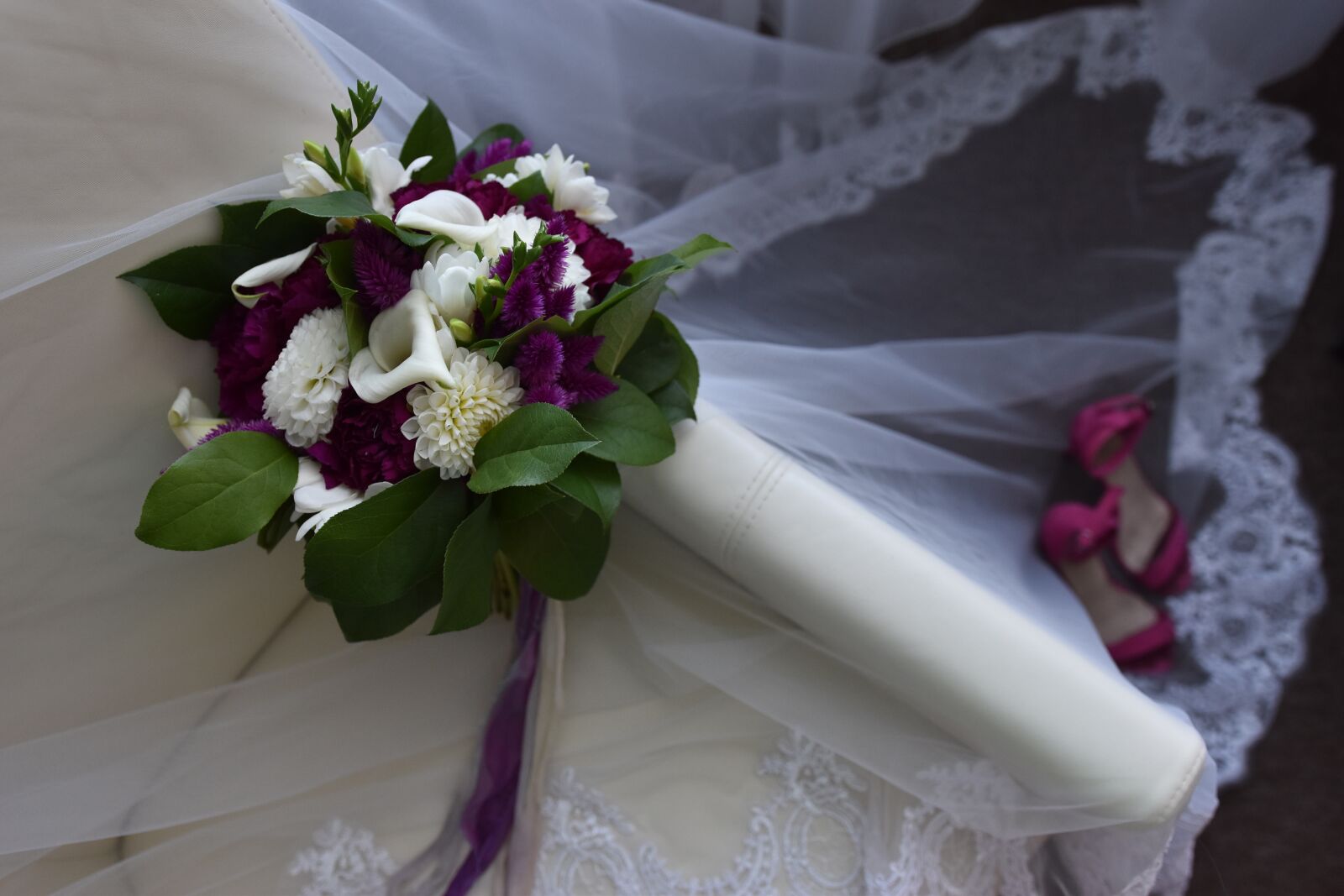 Nikon D3500 sample photo. свадьба, букет невесты, туфли photography