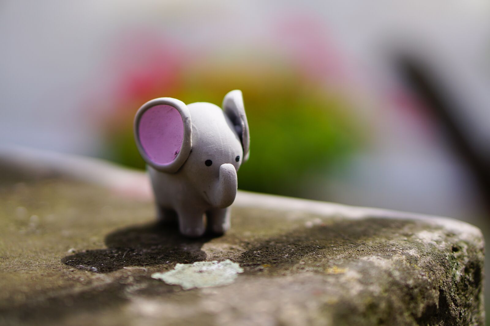 E 50mm F1.8 OSS sample photo. Elephant, toys, figure photography