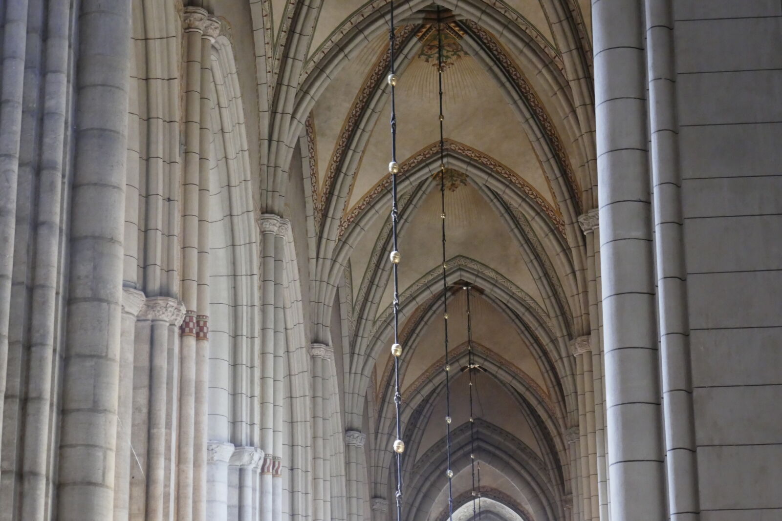 Panasonic Lumix DMC-ZS100 (Lumix DMC-TZ100) sample photo. Cathedral photography