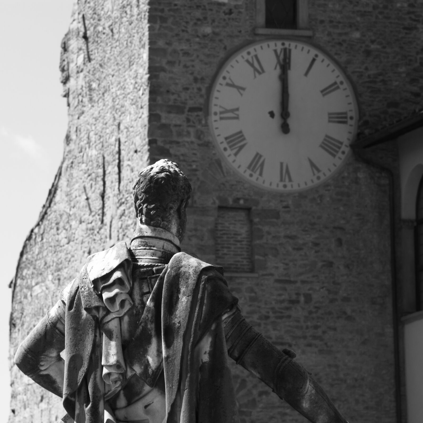 Canon EOS 500D (EOS Rebel T1i / EOS Kiss X3) sample photo. Arezzo, duomo, campanile photography