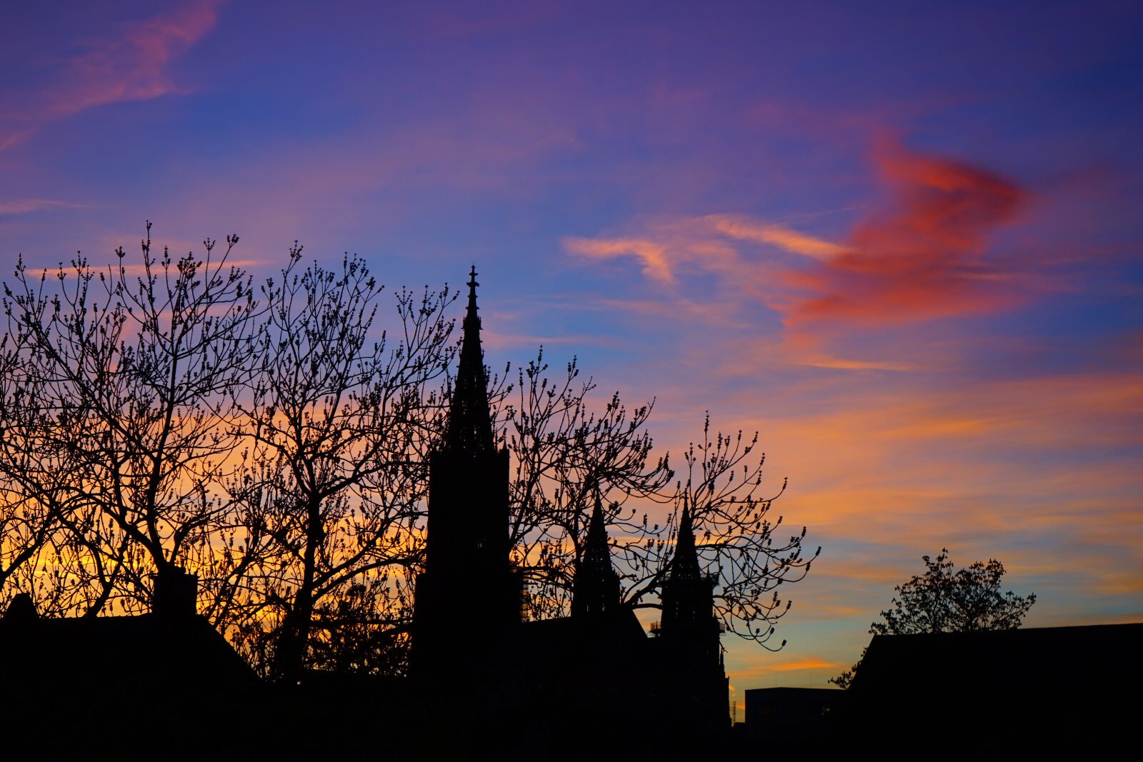 Sony a7 + Sony FE 28-70mm F3.5-5.6 OSS sample photo. Sunset, evening hour, sky photography