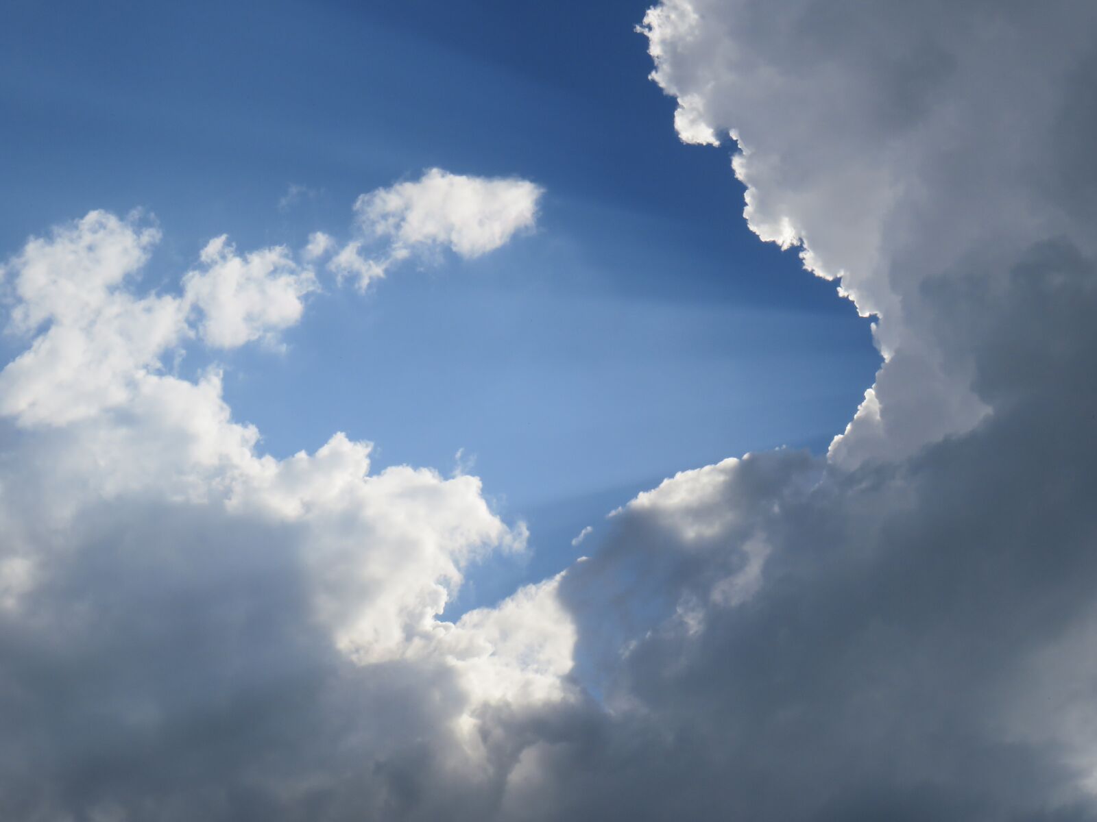 Canon PowerShot SX540 HS sample photo. Sky, light, cloud photography