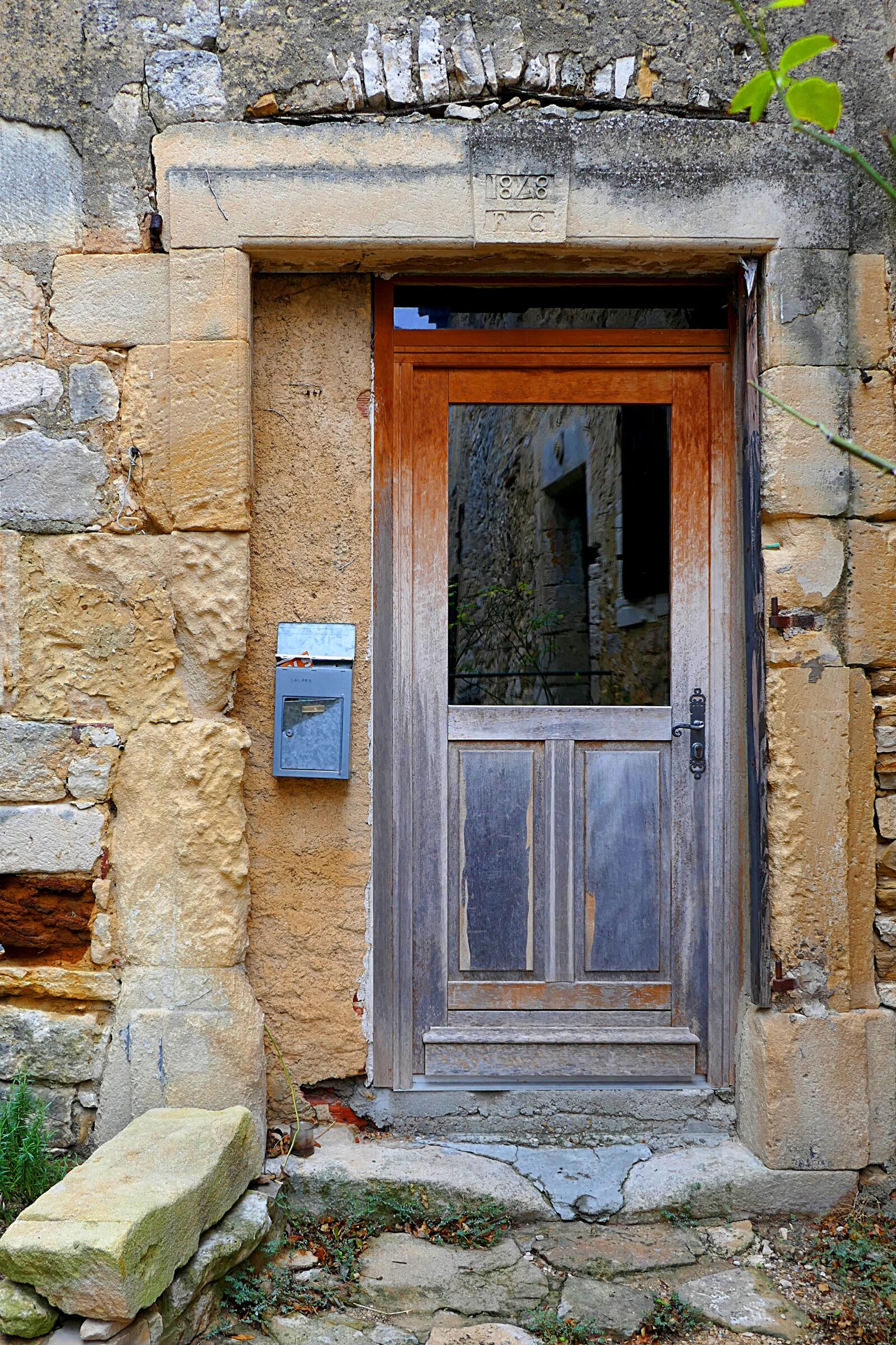 Panasonic Lumix DMC-ZS100 (Lumix DMC-TZ100) sample photo. Door, doorway, old photography