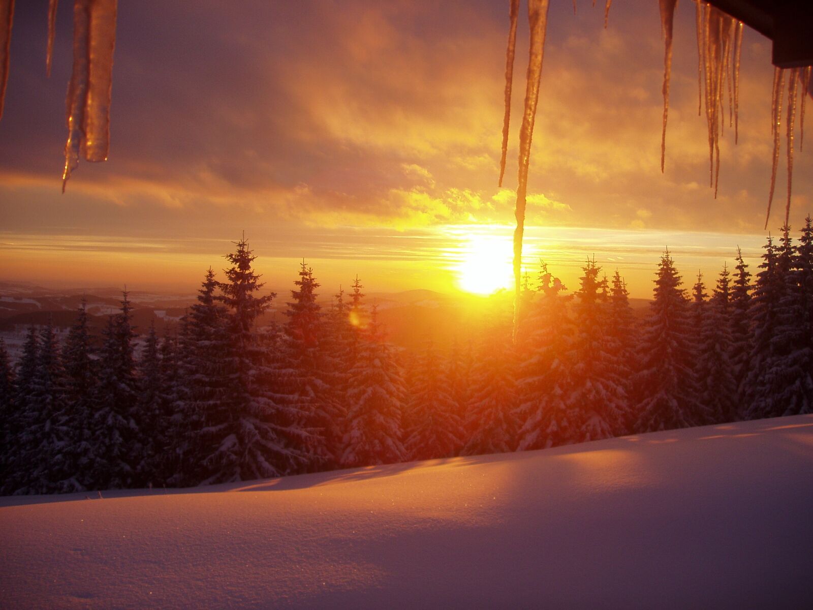 Olympus X-2,C-50Z sample photo. The giant mountains, sunset photography