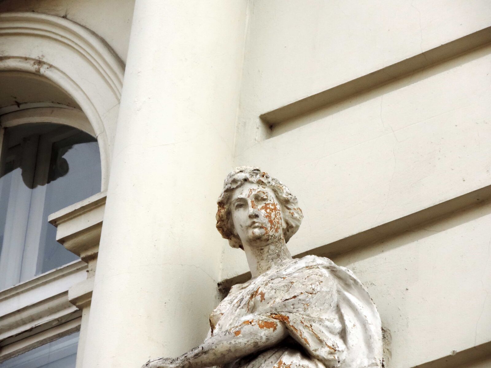 Nikon Coolpix P520 sample photo. Bust, sculpture, statue, column photography