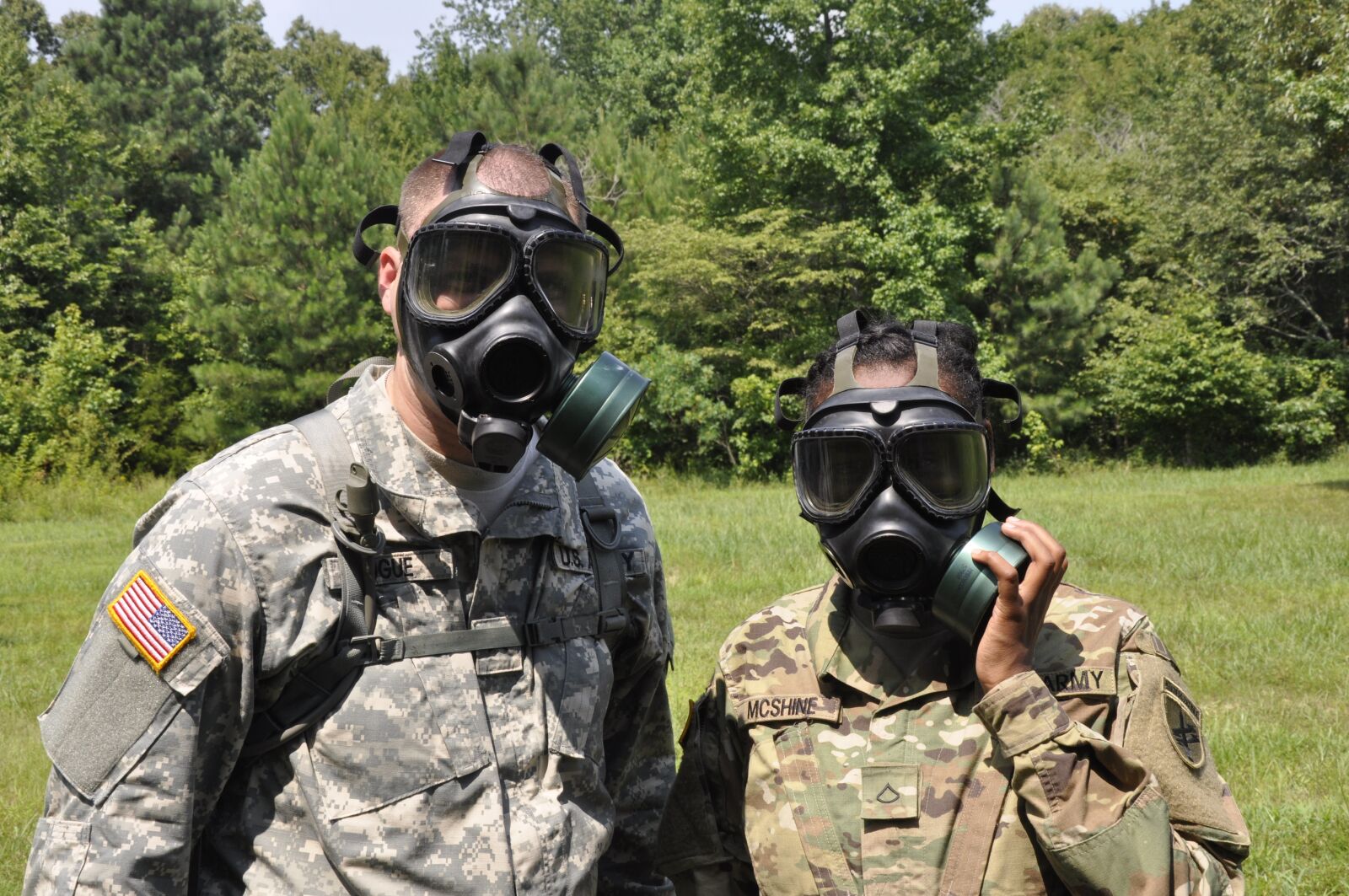 Nikon D90 sample photo. Gas mask, army, soldiers photography