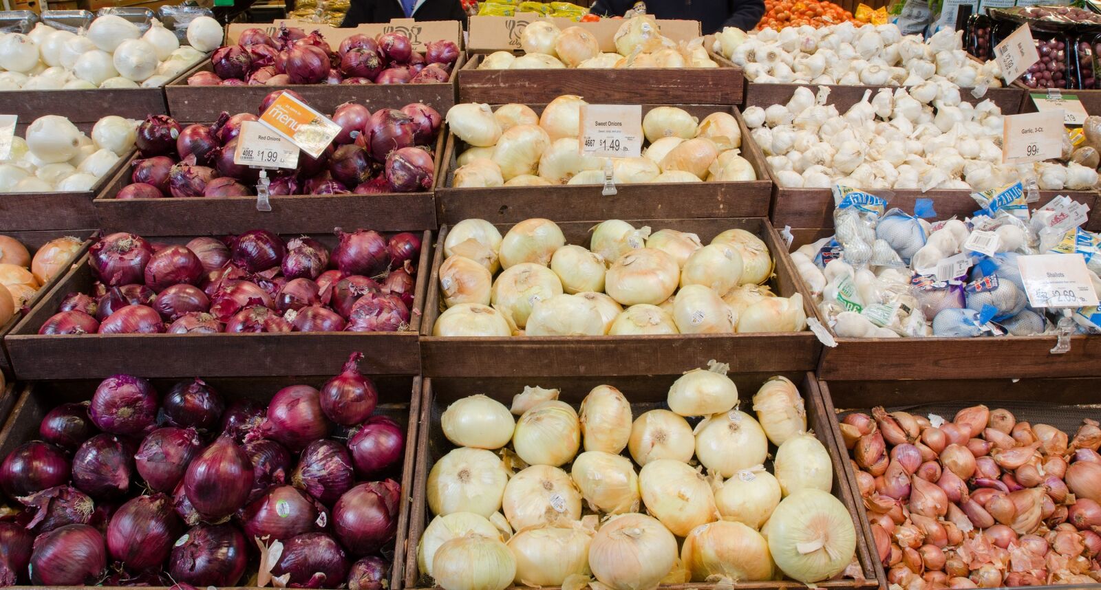 Nikon D7000 sample photo. Market, onions, vegetables photography