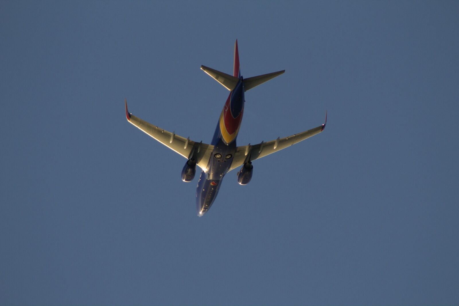 Canon EOS 1200D (EOS Rebel T5 / EOS Kiss X70 / EOS Hi) sample photo. Air plane, southwest, plane photography