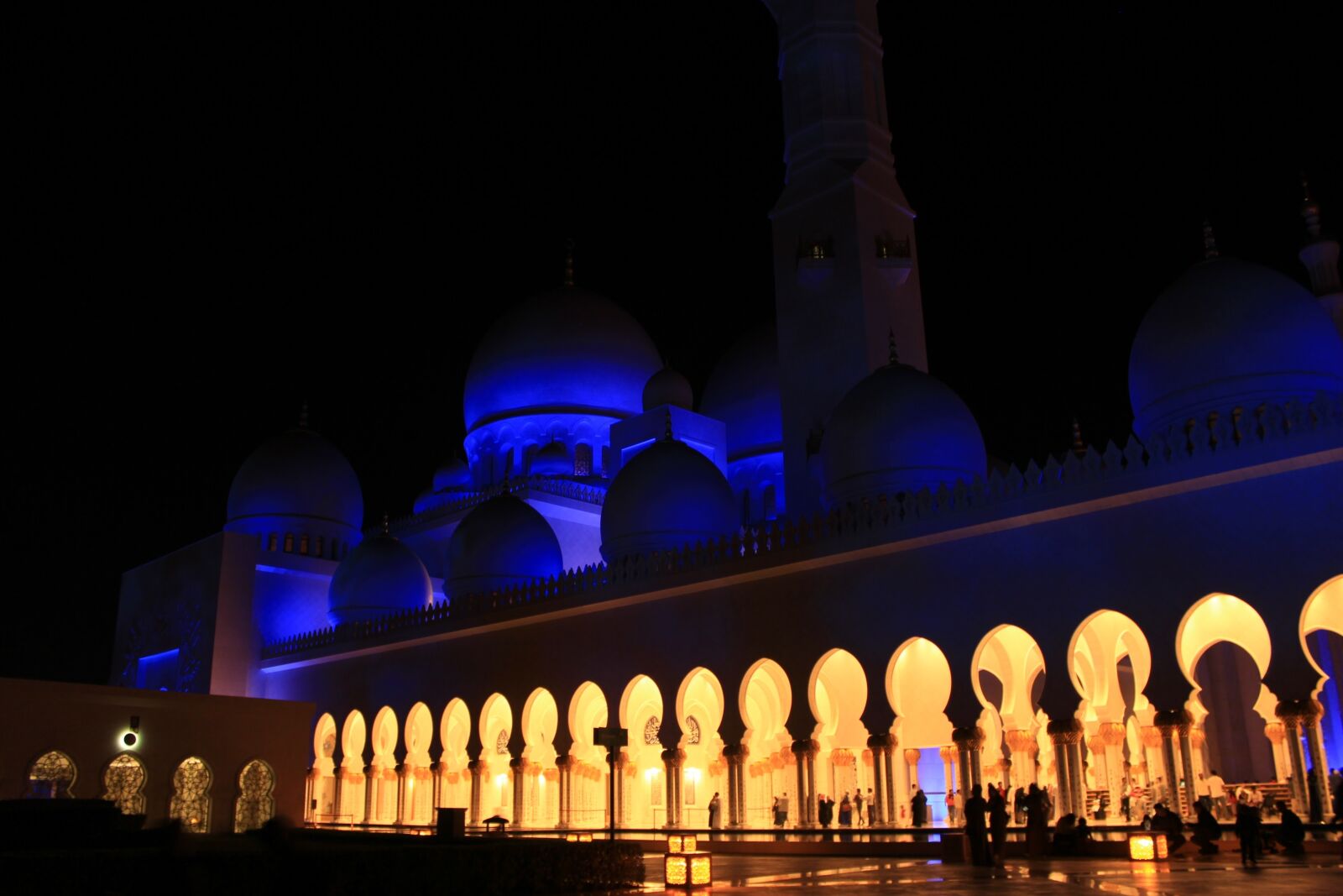 Canon EOS 1200D (EOS Rebel T5 / EOS Kiss X70 / EOS Hi) sample photo. Abu dhabi, mosque, lights photography