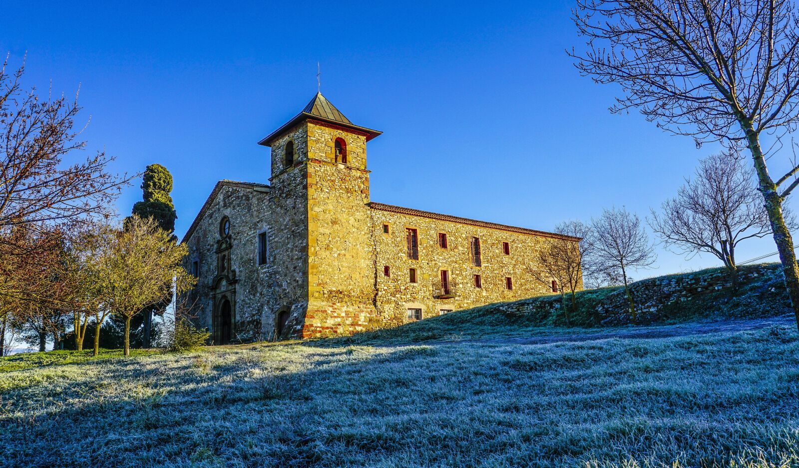 Sony E 16-50mm F3.5-5.6 PZ OSS sample photo. Monastery, religion, catholic photography