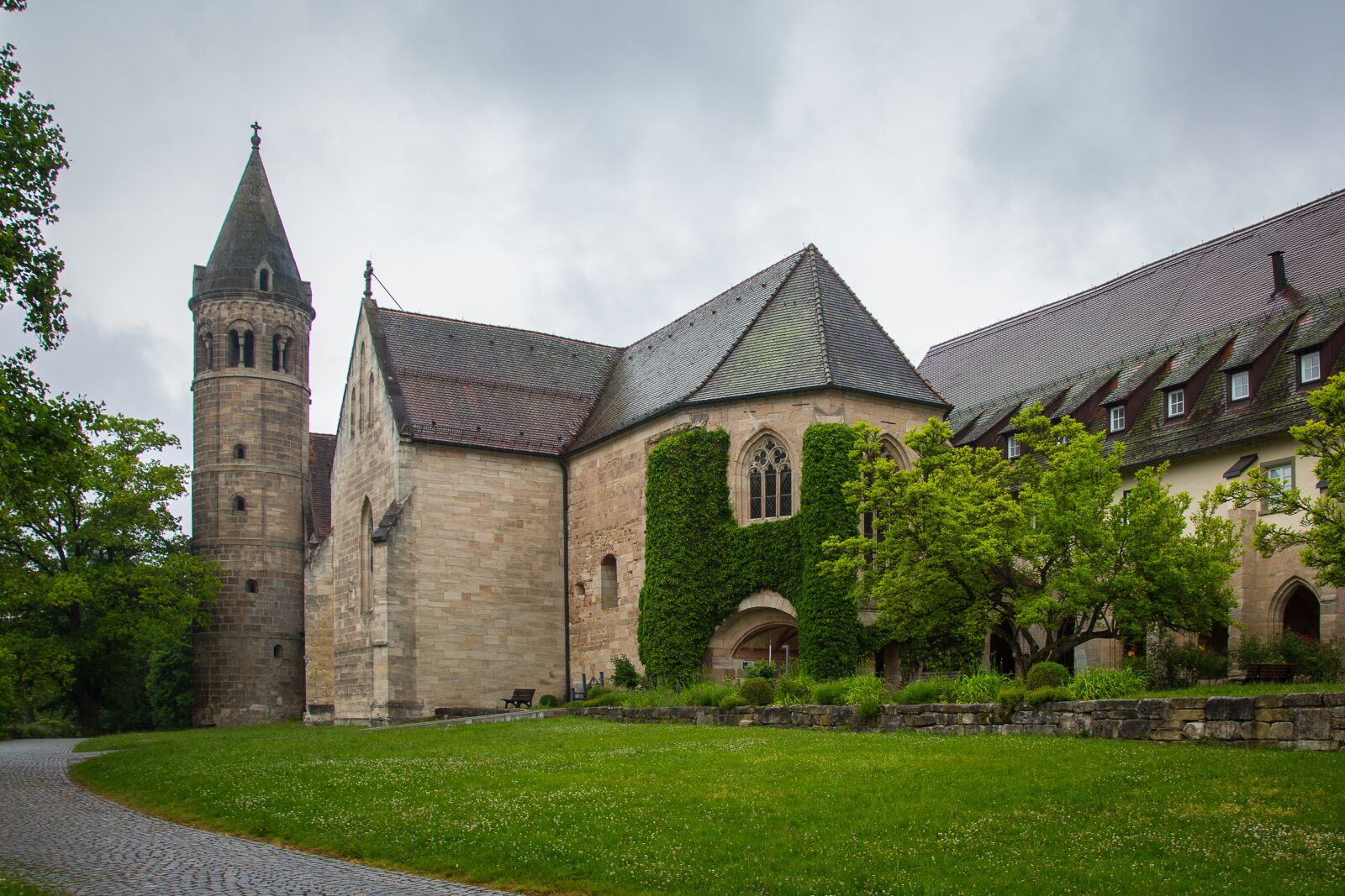 Canon EF 24-105mm F4L IS USM sample photo. Lorch, monastery, abbey photography