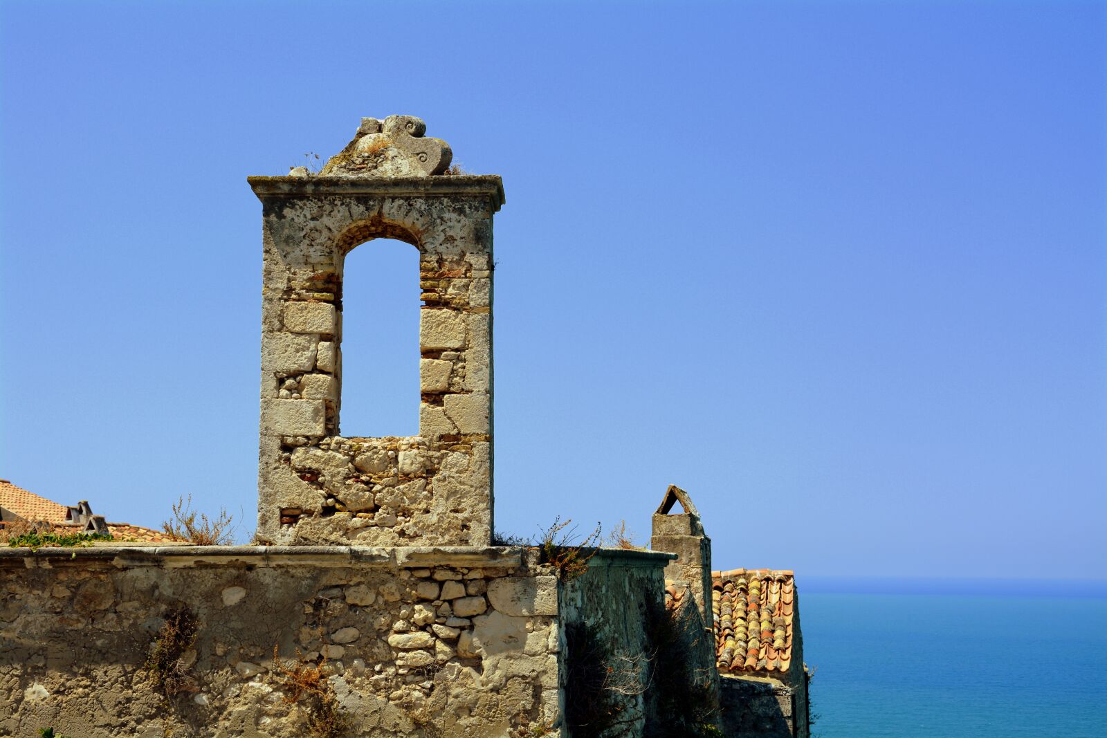 Nikon D7100 sample photo. Wall, sea, ancient photography