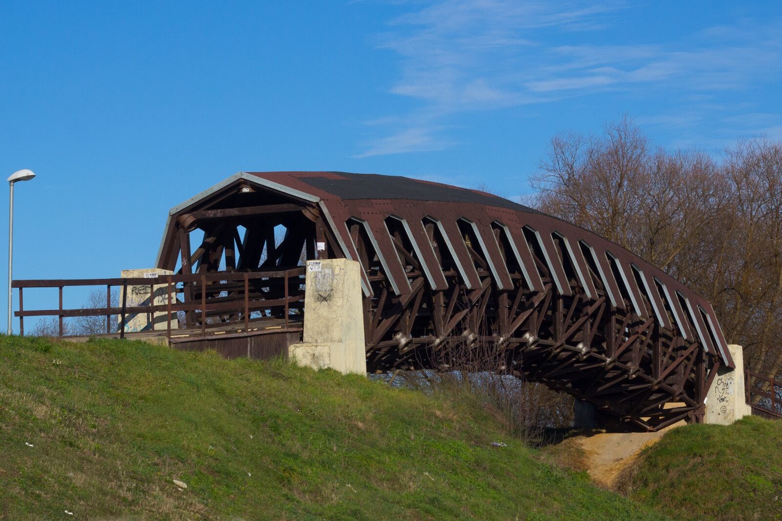 Canon EOS 60D + Canon EF 50mm F1.8 II sample photo. Wooden bridge, selected, path photography