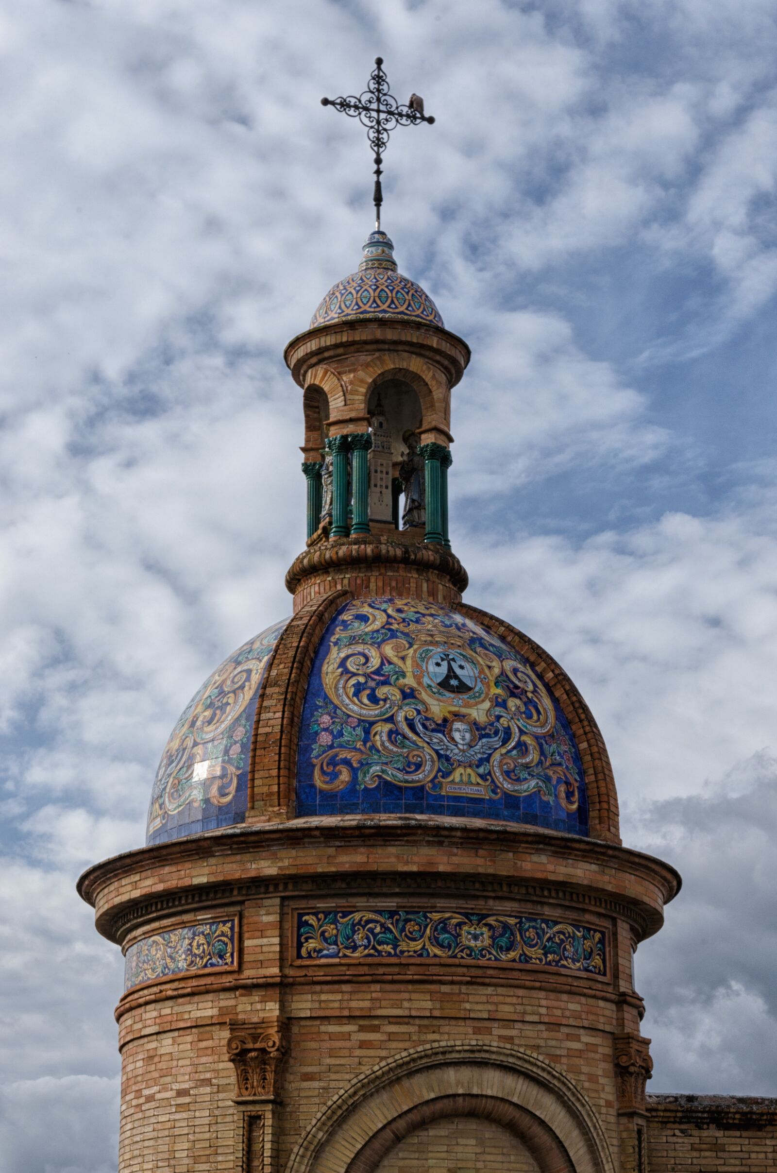 Nikon D5100 sample photo. Architecture, travel, sky photography