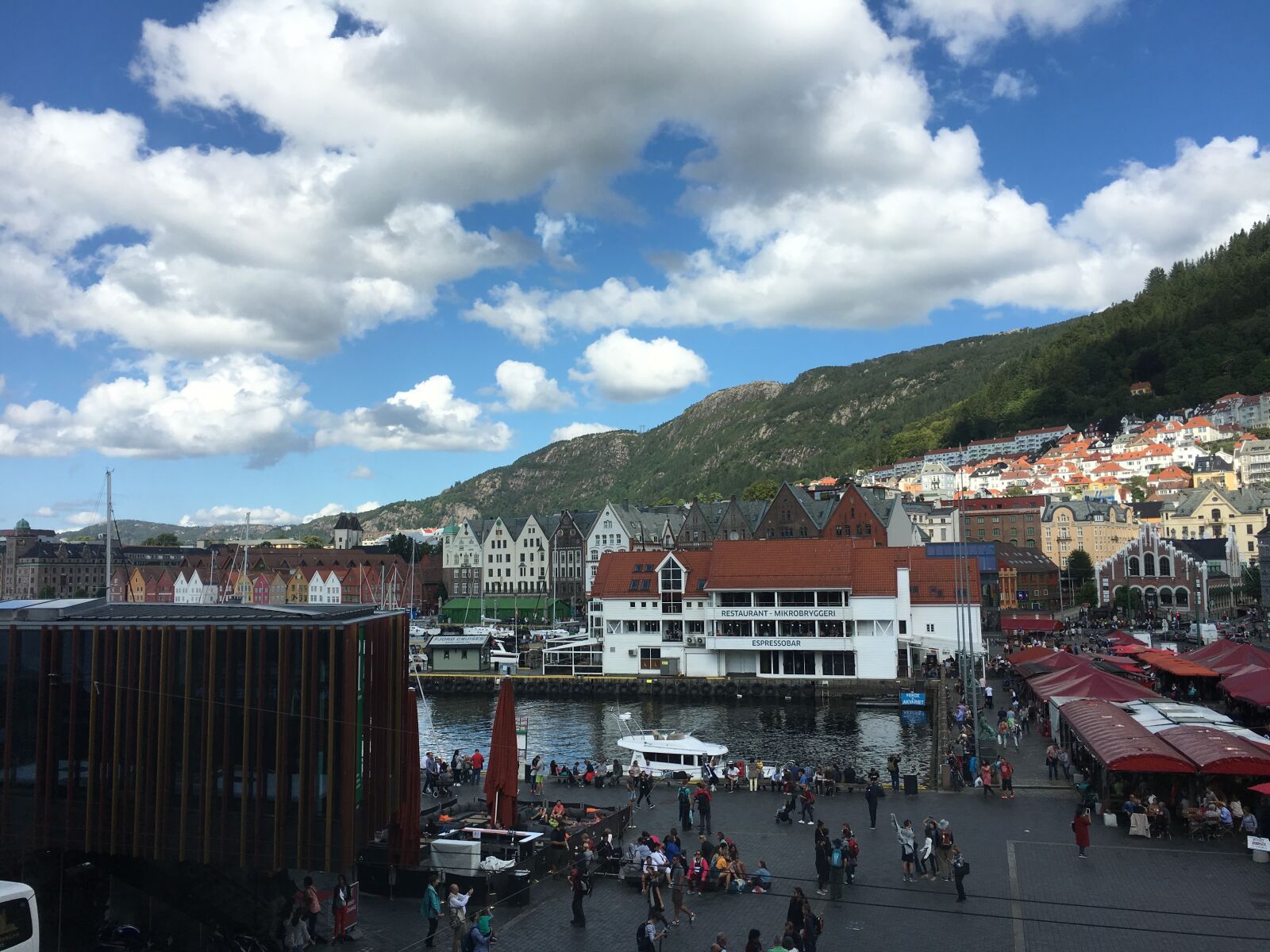 iPhone 6s Plus back camera 4.15mm f/2.2 sample photo. Bergen, norway, city photography